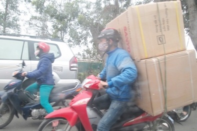 Bỏ lại người già và trẻ con, dân ngoại tỉnh tiến về Hà Nội mưu sinh